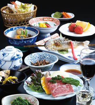 月山志津温泉　まいづるや　夕食（一例）